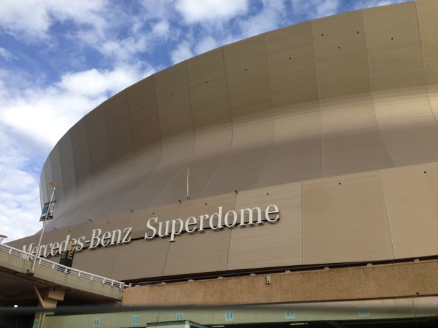 Mercedes Benz Superdome, street view from inside a taxi cab Mercedes Benz Superdome, street view from inside a taxi cab