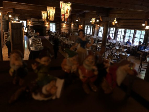 Lake McDonald Lodge dining room