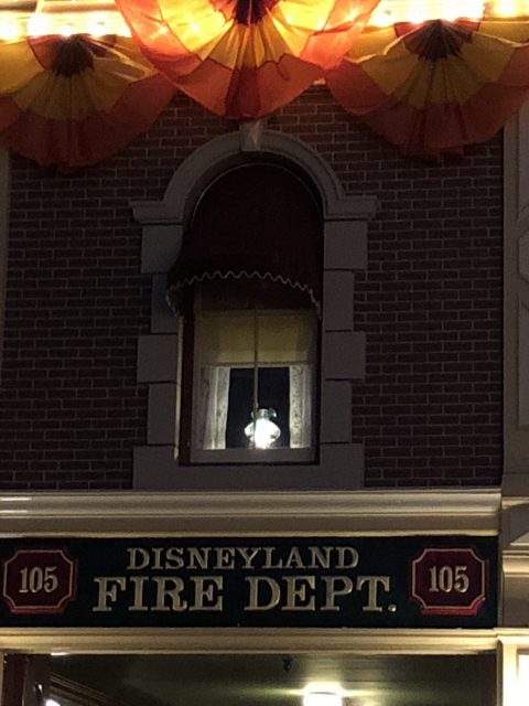 Walt Disney's apartment lamp at night